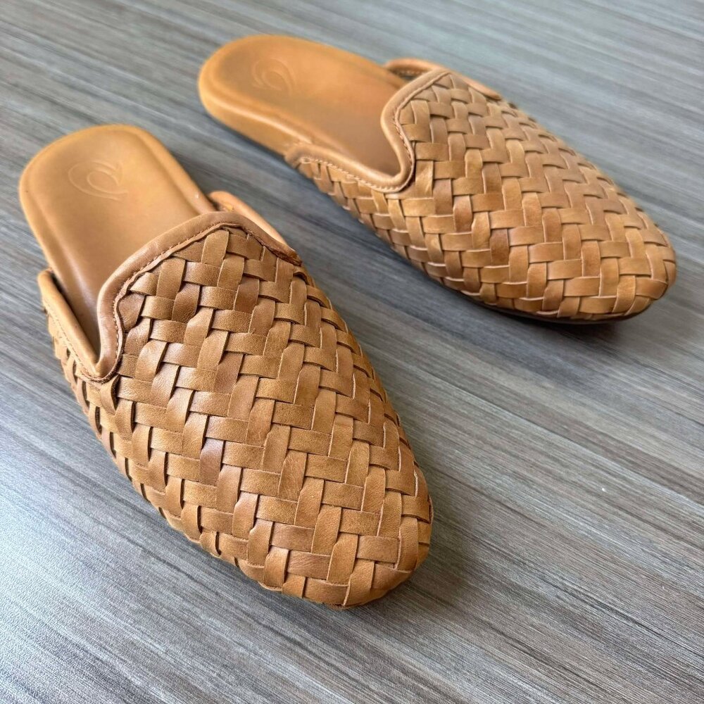 OluKai Mi’i Woven Leather Mules in Tan - Picture 4 of 16